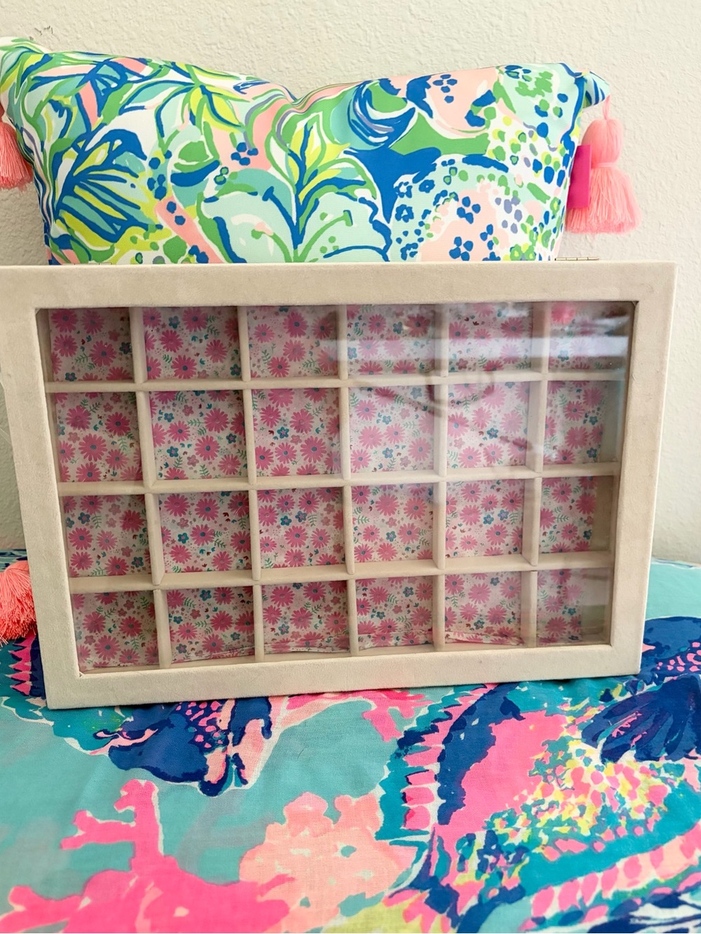 Bone White Velvet 24-Compartment Jewelry Display Case - 14”x9.5”